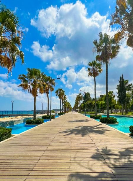 Molos promenade
